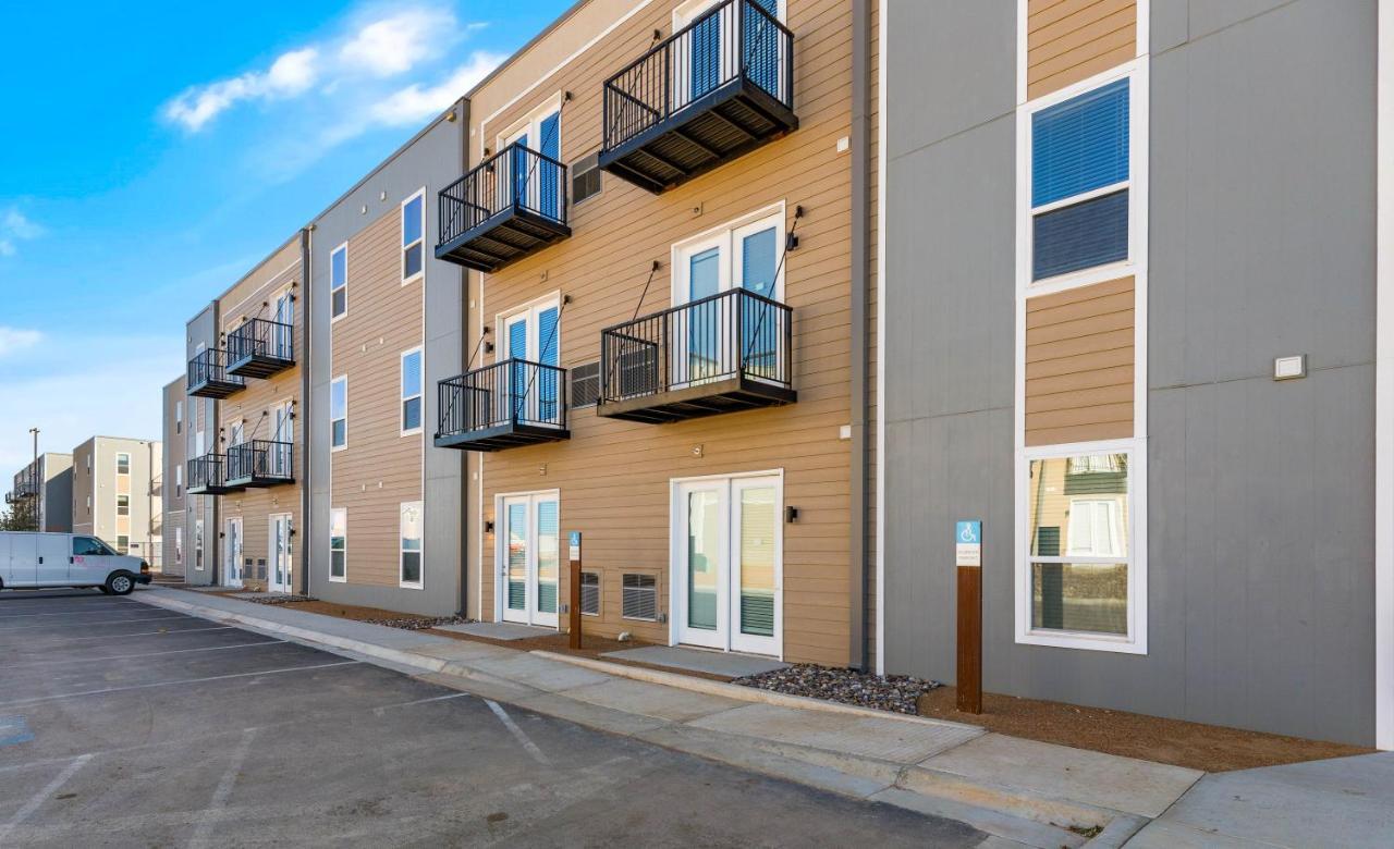 Flatz432 Apartments By Barsala Midland Exterior photo