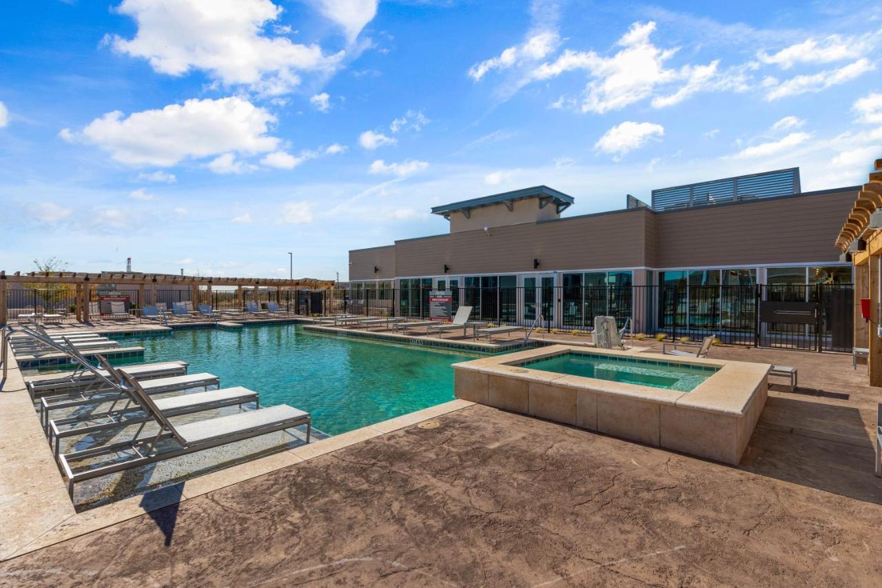 Flatz432 Apartments By Barsala Midland Exterior photo